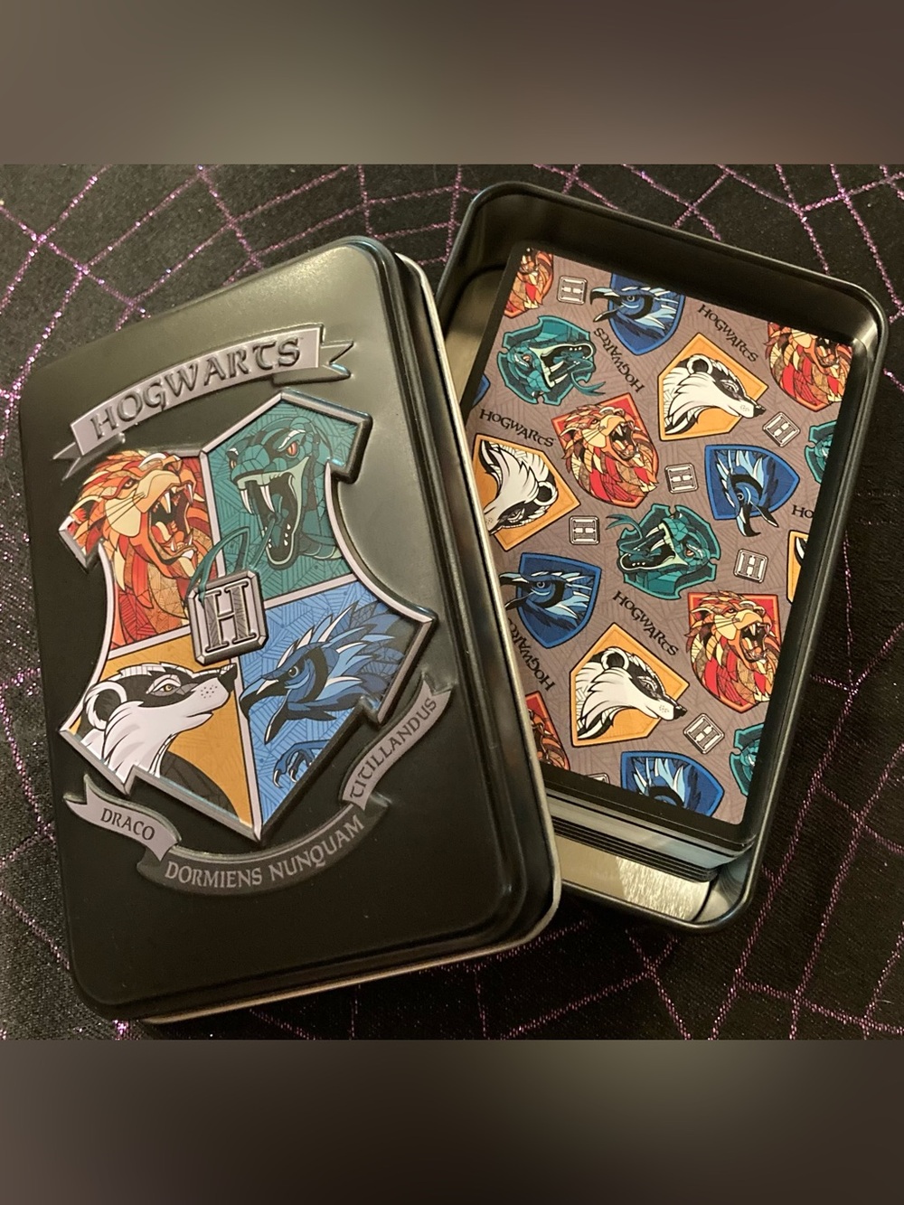Hogwarts House Crests Playing Cards Harry Potter with Tin